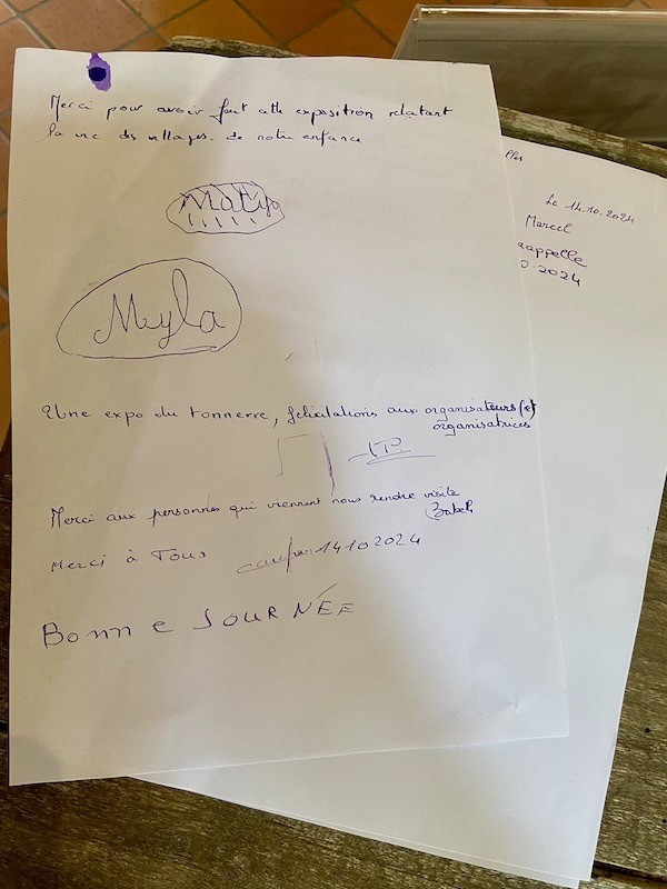 Ecriture à la plume d'un élève